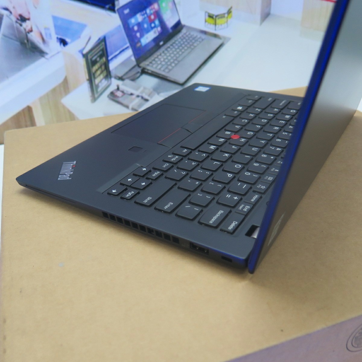 Lenovo Thinkpad X280 (8)