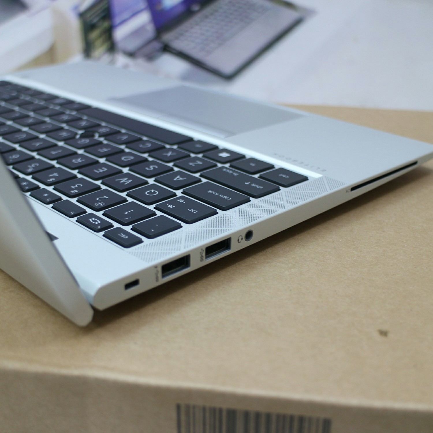 HP EliteBook 840 G8 (10)