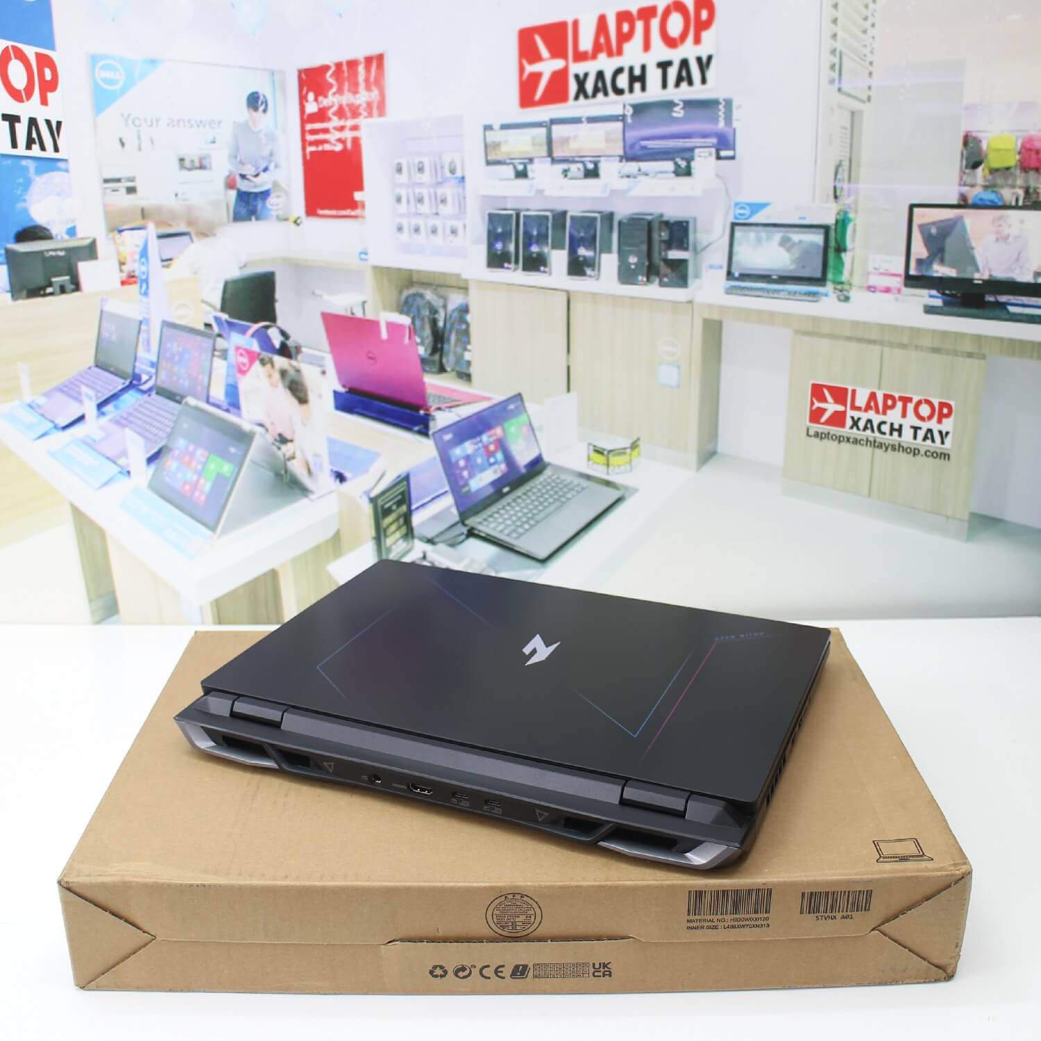 Acer Nitro 16 Phoenix AN16 (4)