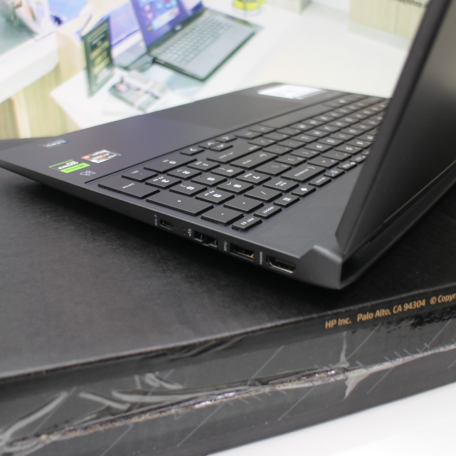 HP Gaming Victus FB1013DX (9)