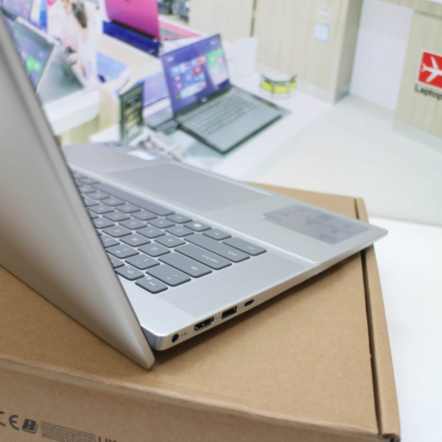 Dell Inspiron 16 5630 onboard (1)