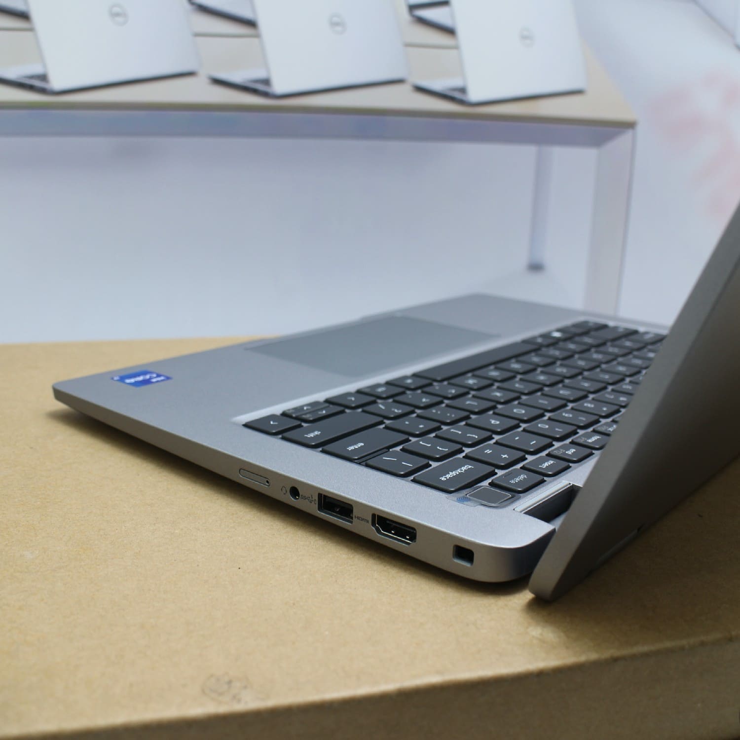 Dell Latitude 5340 2 in 1 (9)