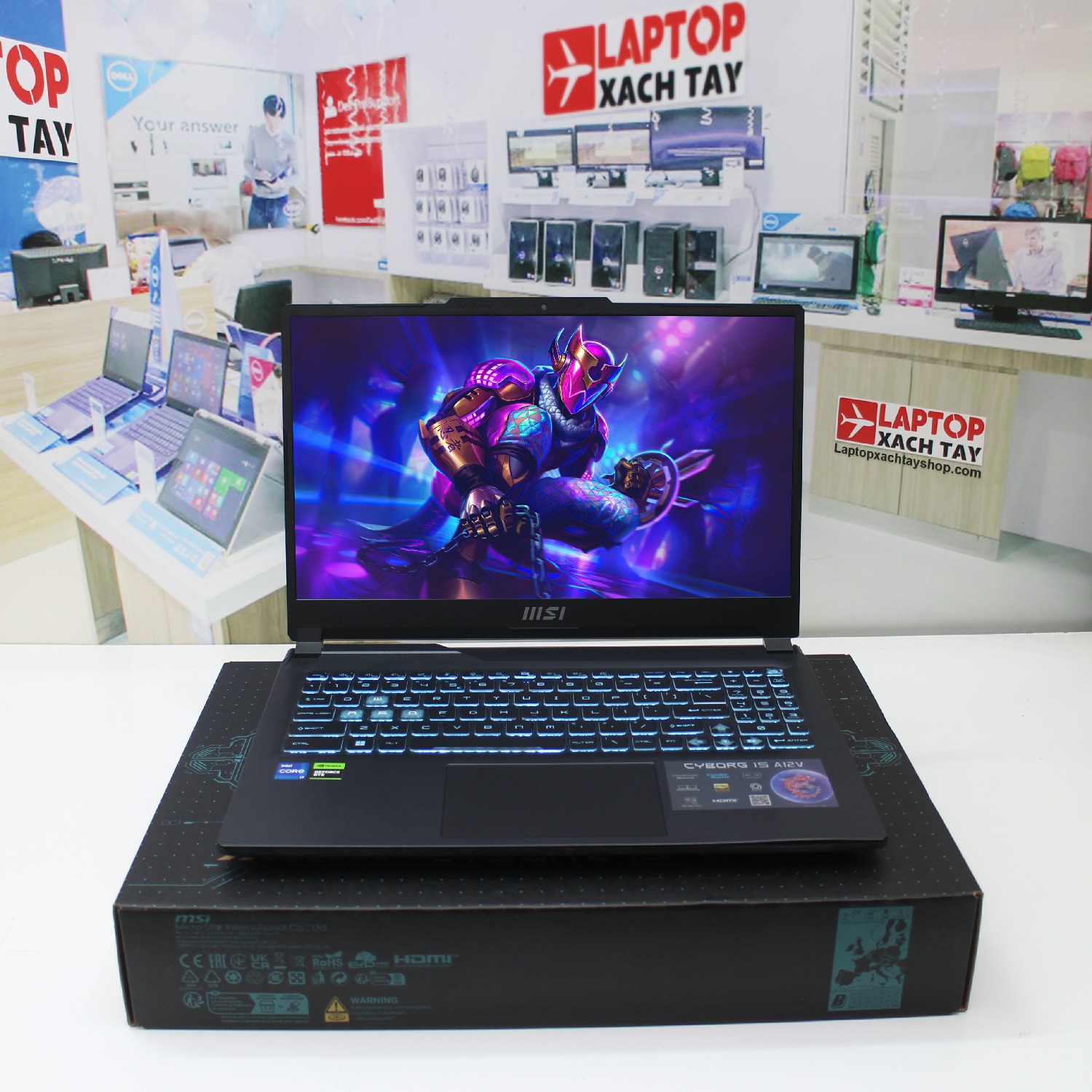 Laptop MSI Cyborg Gaming 15 (2)