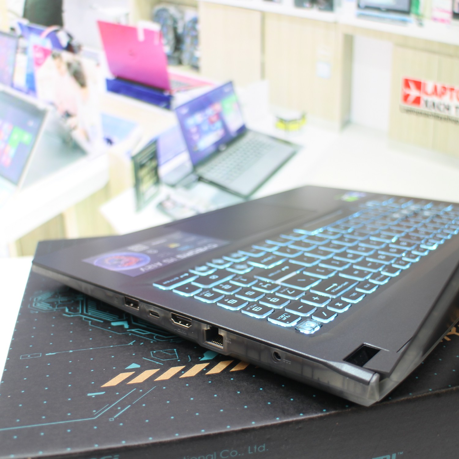 Laptop MSI Cyborg Gaming 15 (6)