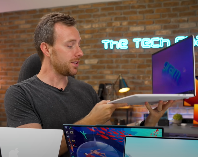 Mua laptop ở đâu uy tín ? Top 5 nơi bán laptop chất lượng nhất 2024