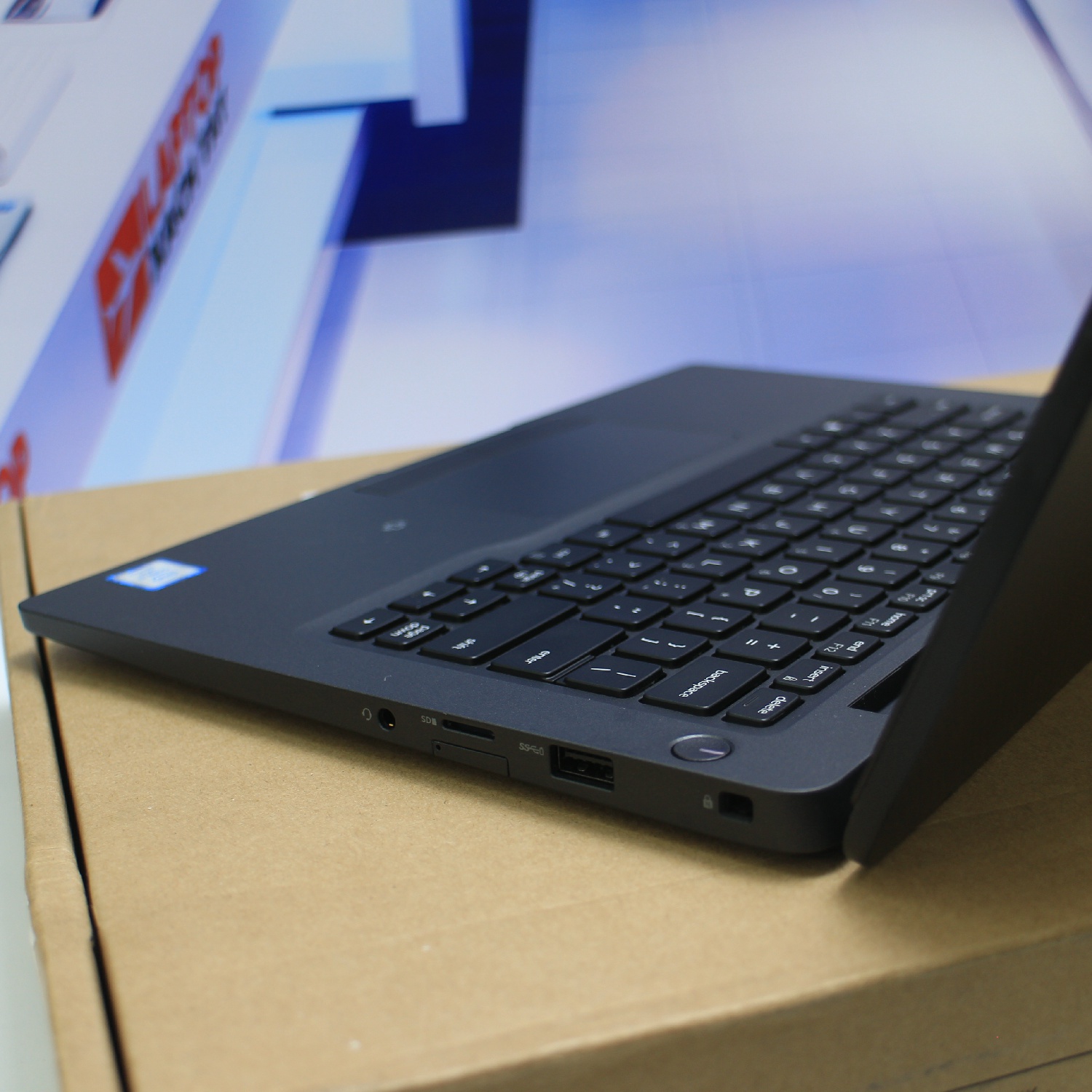 Dell Latitude 7300 (9)