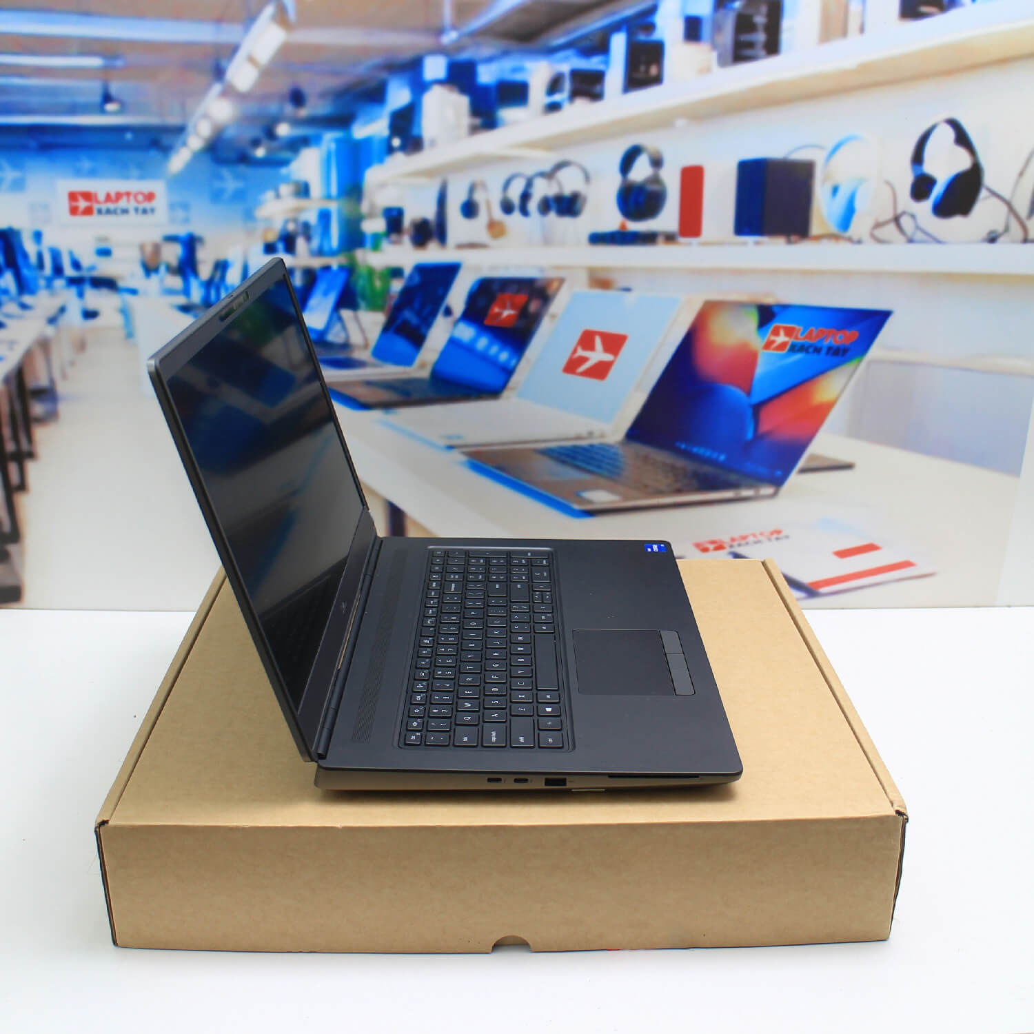 Dell Precision 7760 (13)