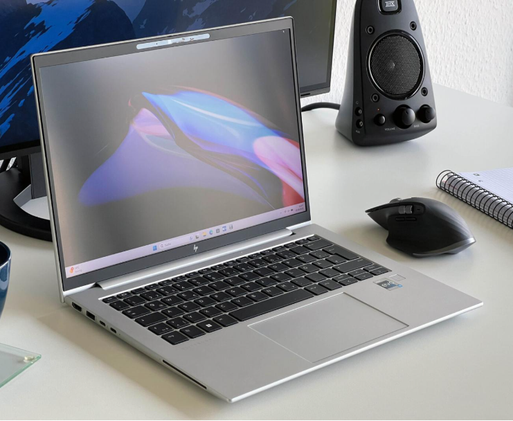 Đánh giá Laptop HP Elitebook 1040 G10: Thiết kế sang trọng, bảo mật cao cấp doanh nhân