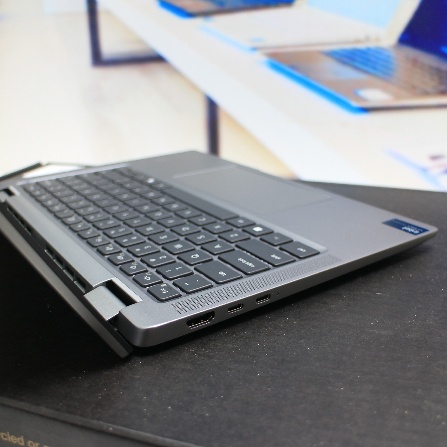 Dell Latitude 7350 (6)