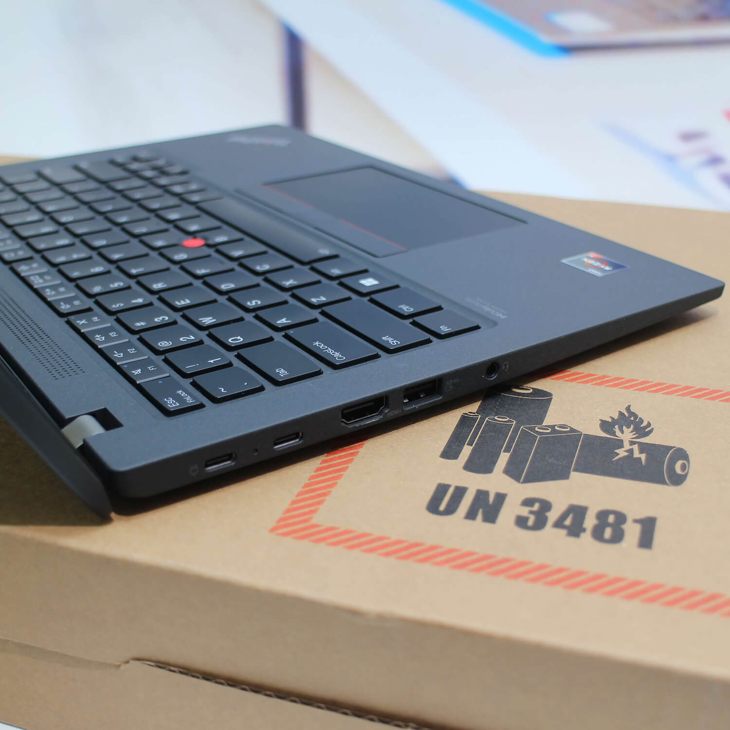 Lenovo ThinkPad T14S Gen 3 (4)
